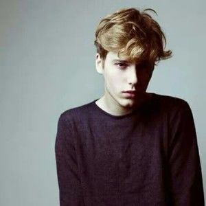 Meet your Posher, Voas